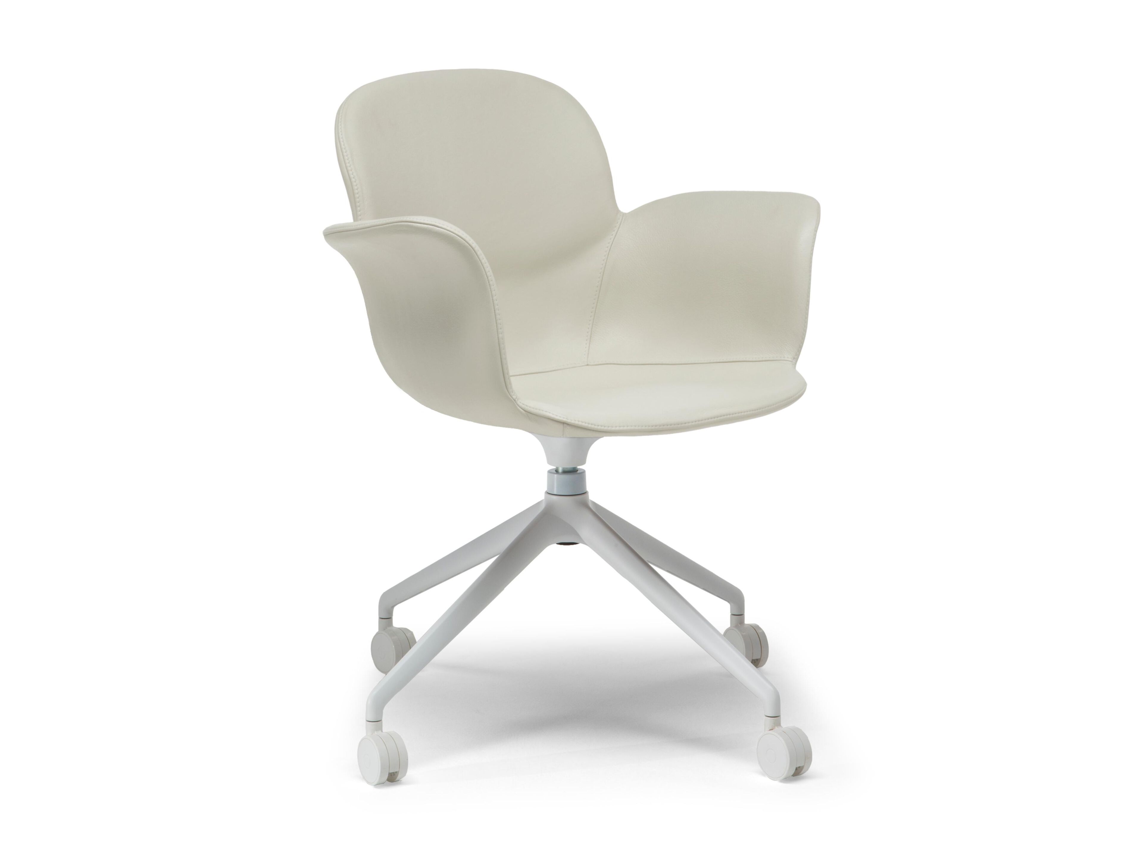 Кожаный поворотный стул с колесами Natuzzi Italia Poly ARCH-00055101