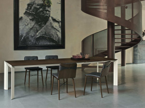 Выдвижной алюминиевый и деревянный обеденный стол