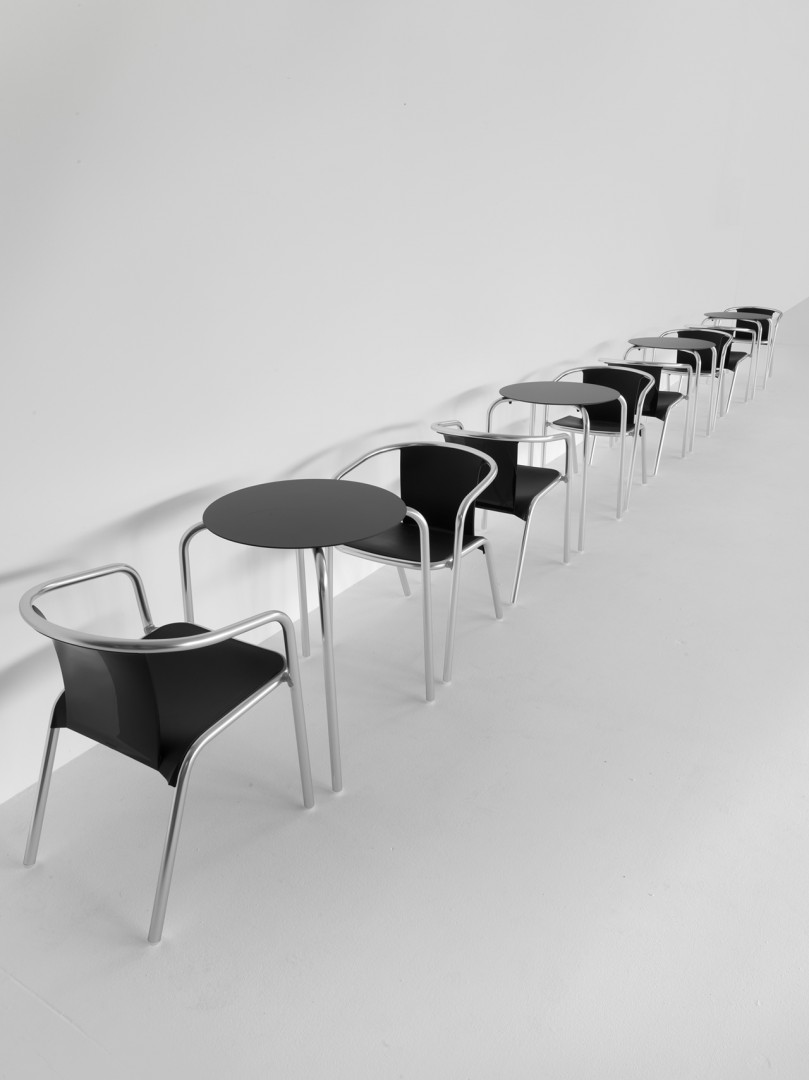 MX 518 Стол с рамой из анодированного алюминия с глянцевым или порошковым покрытием, штабелируемый. Et al. MX - Вид №5