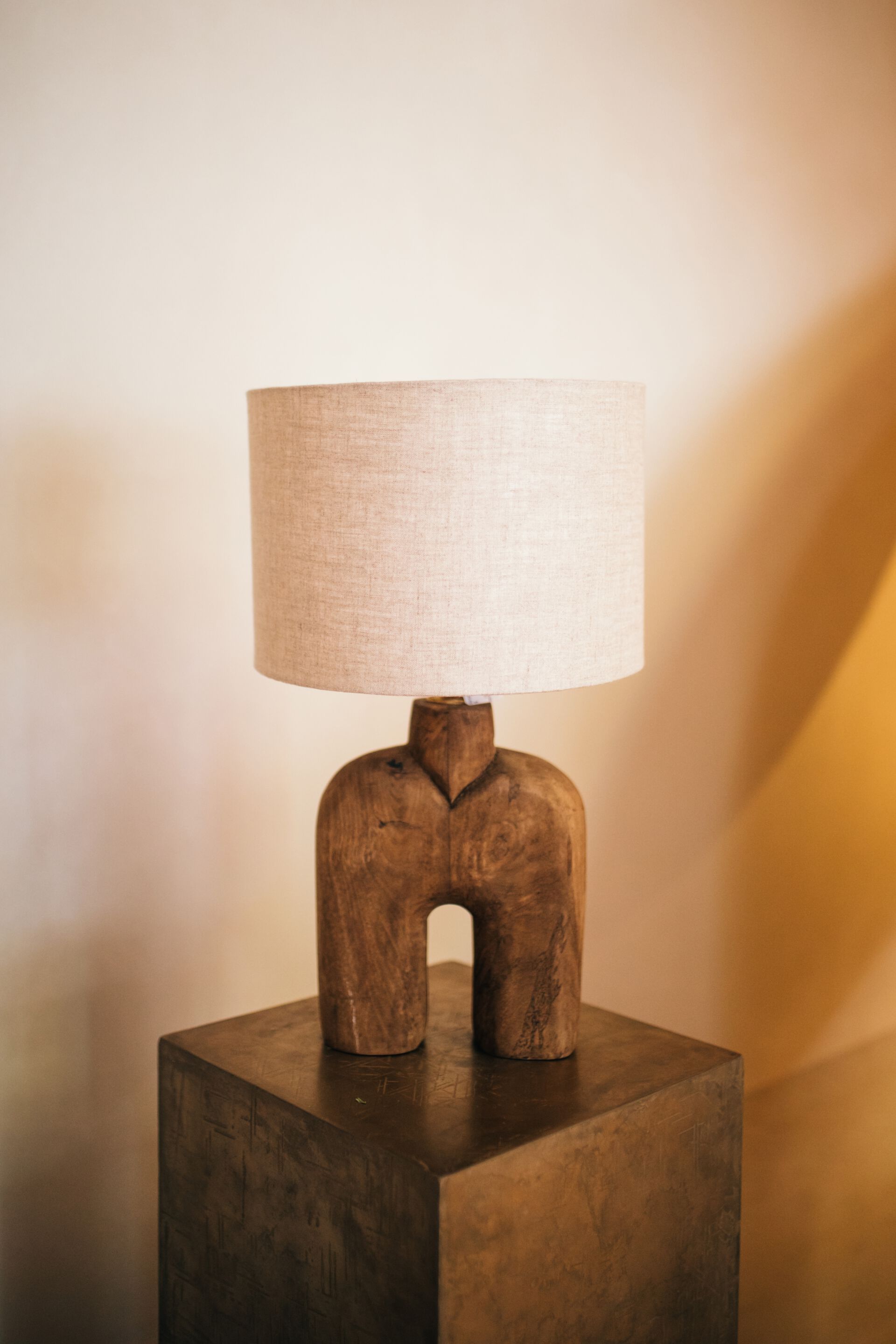 Настольная лампа из манго POMAX LAMPEDUSA ARCH-00073903 - Вид №10