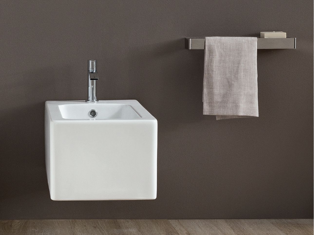 Керамическое подвесное биде Nic ARCH-00150324