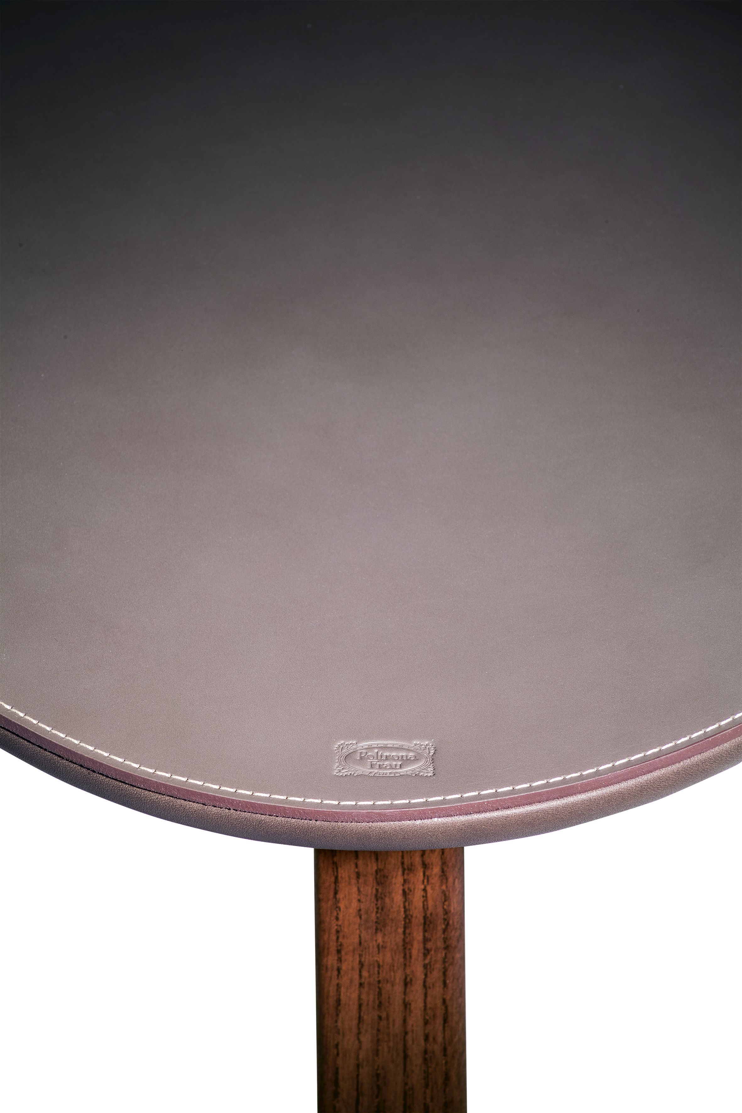 Журнальный столик Poltrona Frau коллекция-мебель и аксессуары ARCH-00009789 - Вид №3