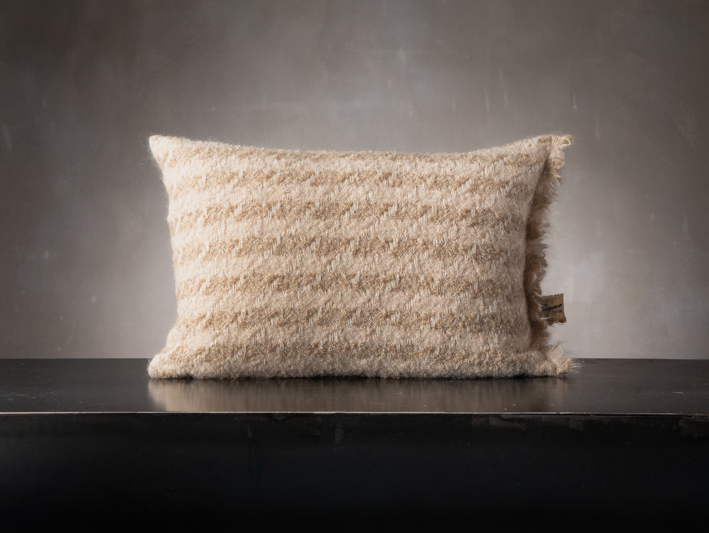 Прямоугольная подушка из мохера The House of Lyria TEMPERANZA ARCH-00120833 - Вид №2