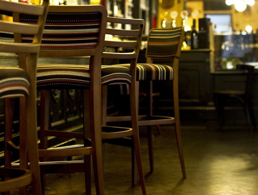 Very Wood Высокий табурет из ткани со спинкой Wiener sun-id-1386615 - Вид №2