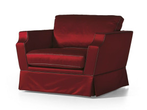 Тканевое кресло с подлокотниками