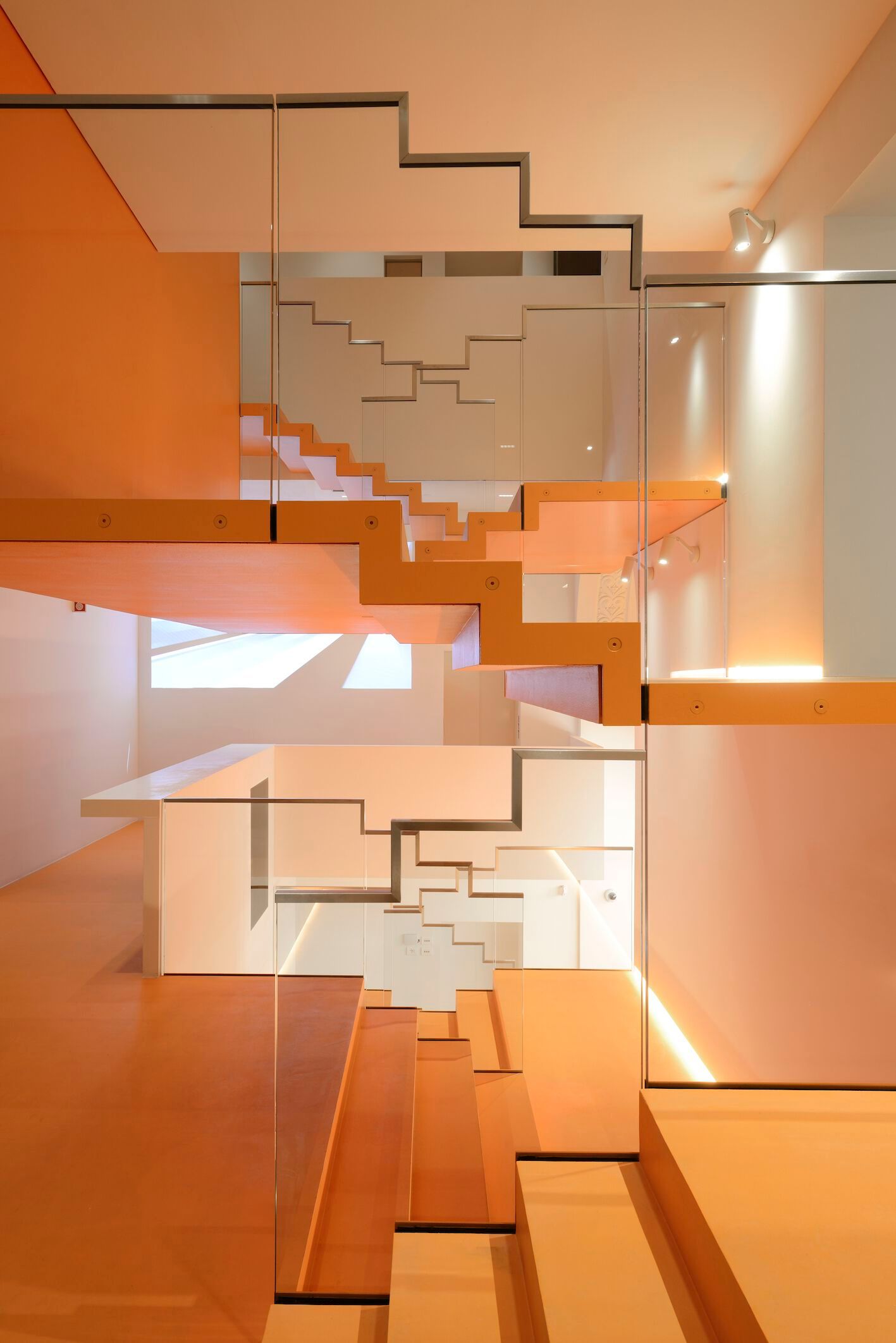 Стеклянные перила для лестницы ALUVETRO Scale ARCH-00070611 - Вид №5