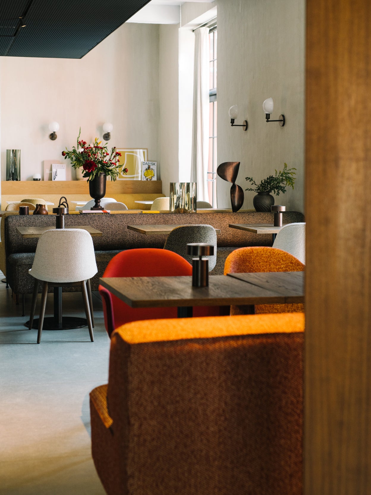 9352002-02DY09ZZ Harbour Arm Chair, обитый LuceLight  - Вид №13