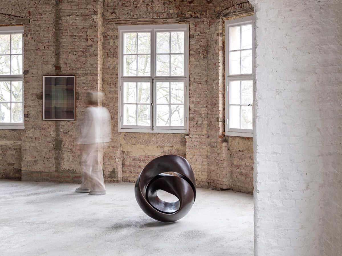 Бронзовая скульптура Gardeco Objects бронза ARCH-00122322