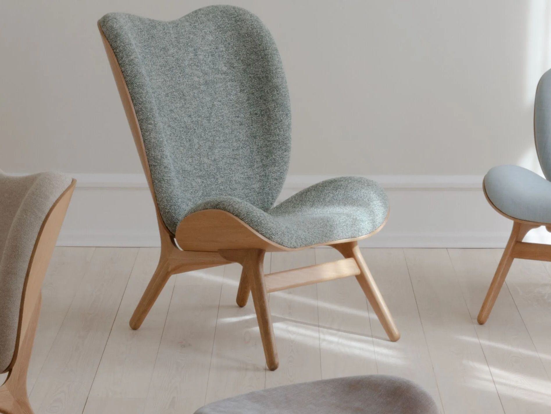 Мягкое кресло из ткани Kvadrat UMAGE a Conversation Piece ARCH-00113707