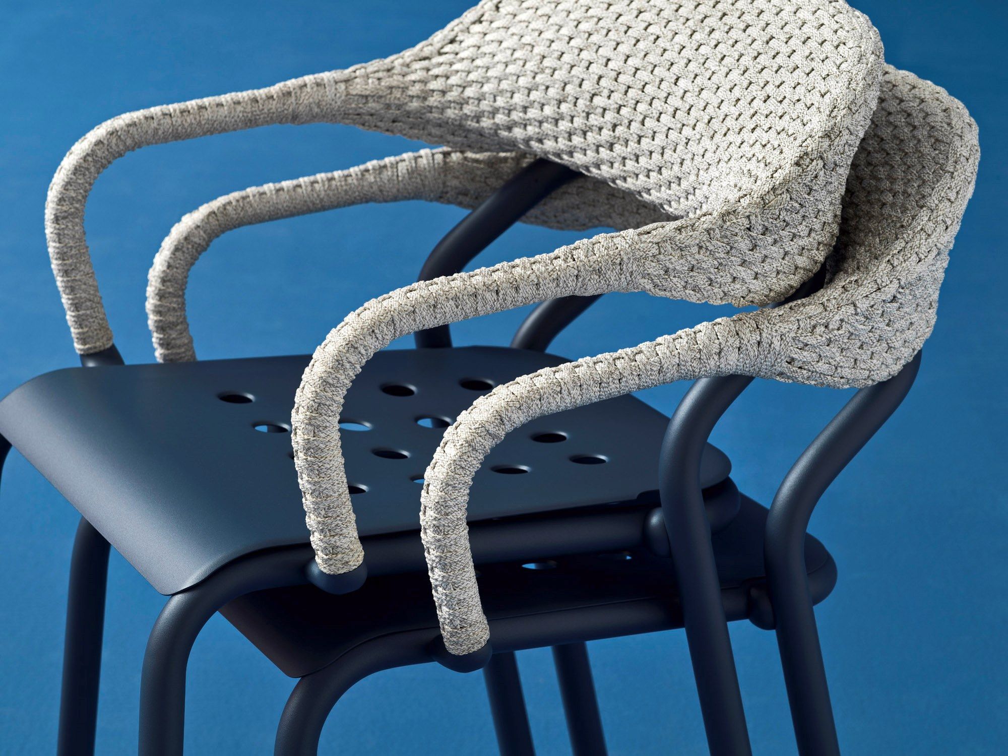 Алюминиевый штабелируемый стул с подлокотниками Varaschin Носс ARCH-00062000 - Вид №6