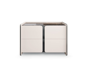 Деревянная тумбочка с ящиками