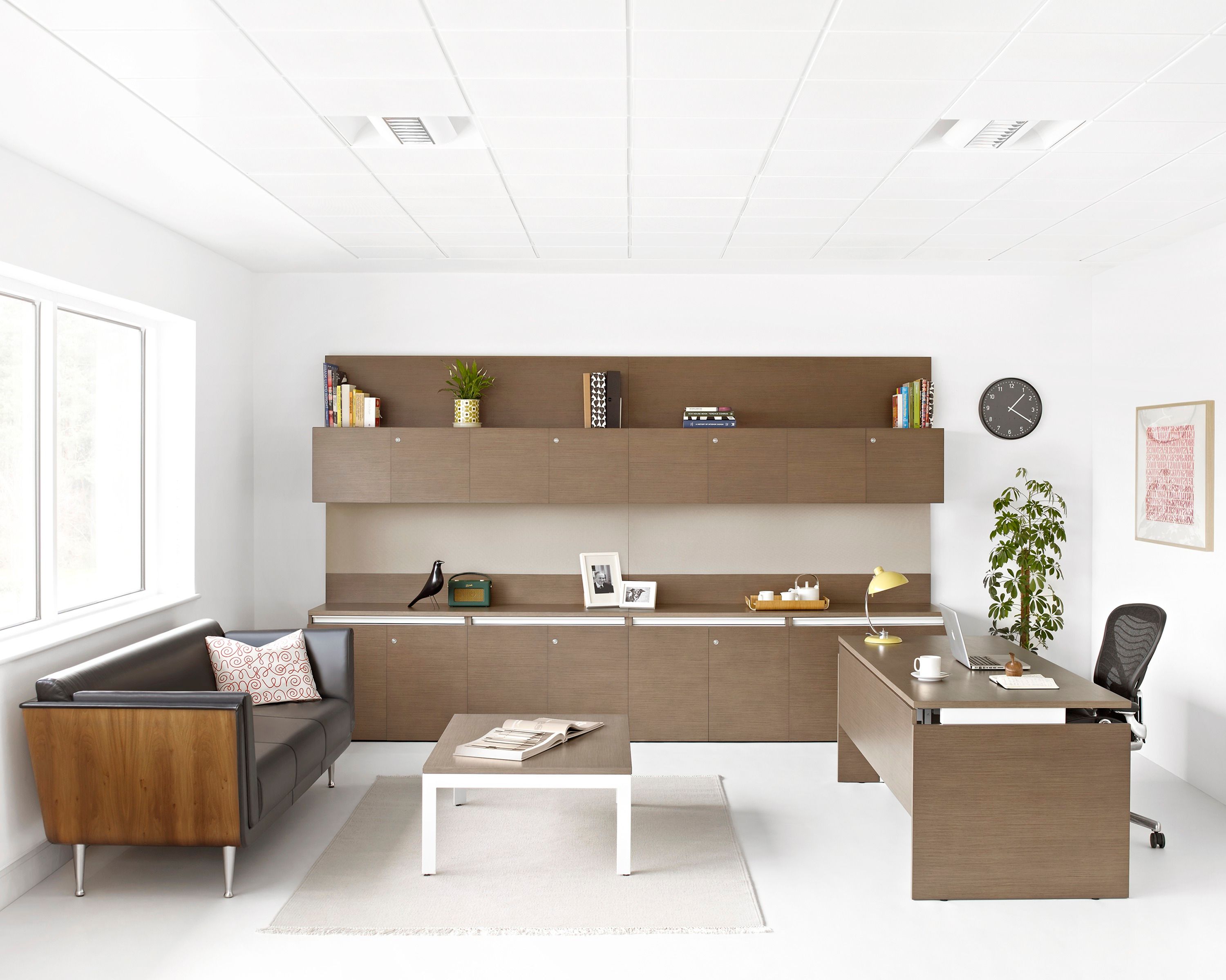 3-местный тканевый диван Herman Miller Goetz ARCH-00011764