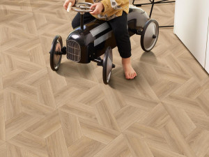 Нескользящий виниловый пол с эффектом дерева