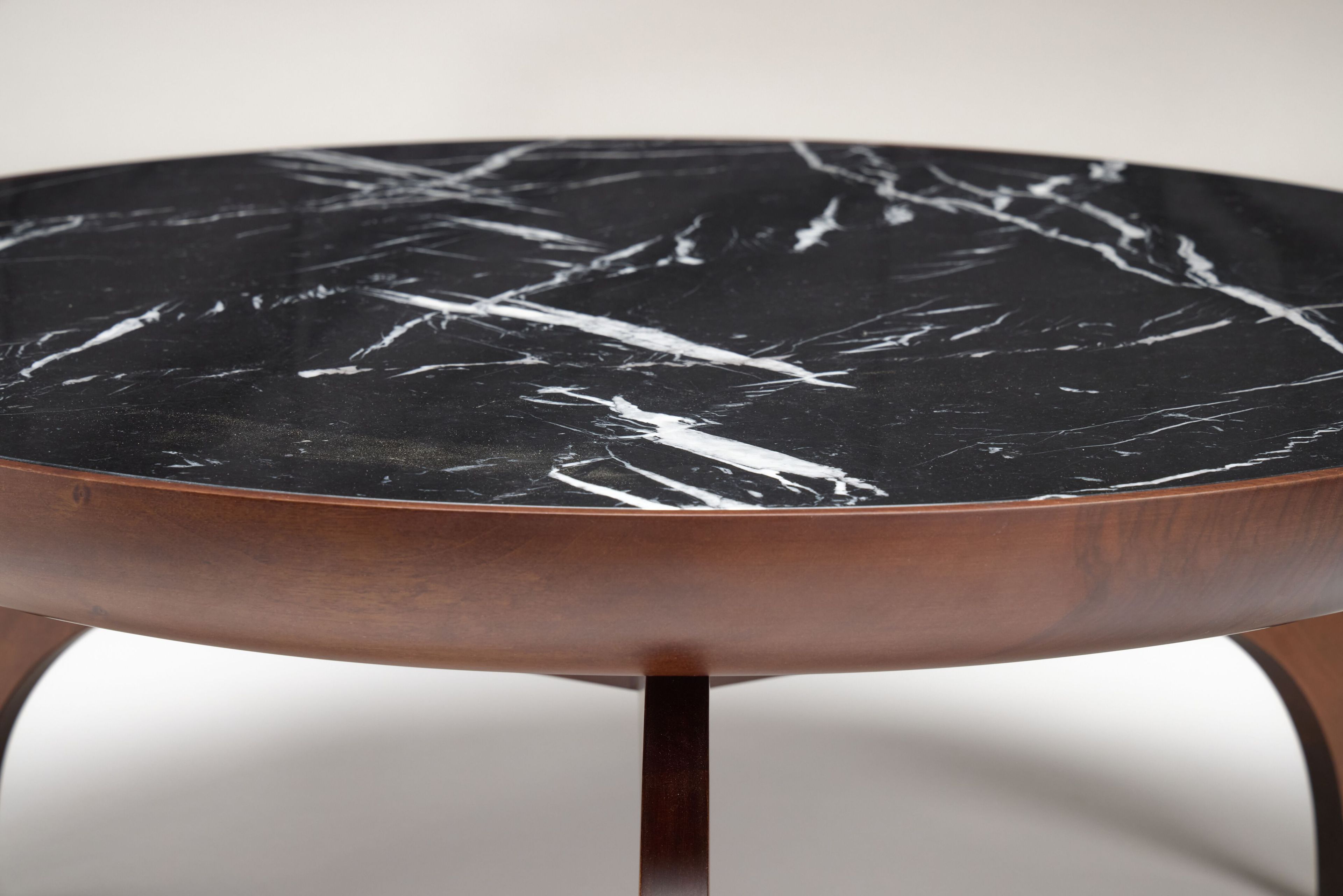 Круглый журнальный столик из ореха и мрамора REDA AMALOU DESIGN ARCH-00075467 - Вид №2