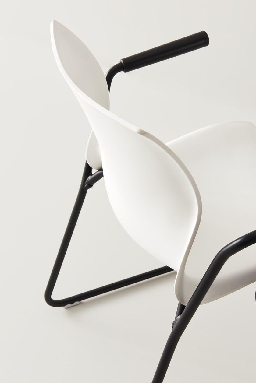 Segis Стул на санках с подлокотниками Nami S0107 b - Вид №4