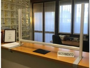 STUDIO T Настольная перегородка с длинным кронштейном Inuno