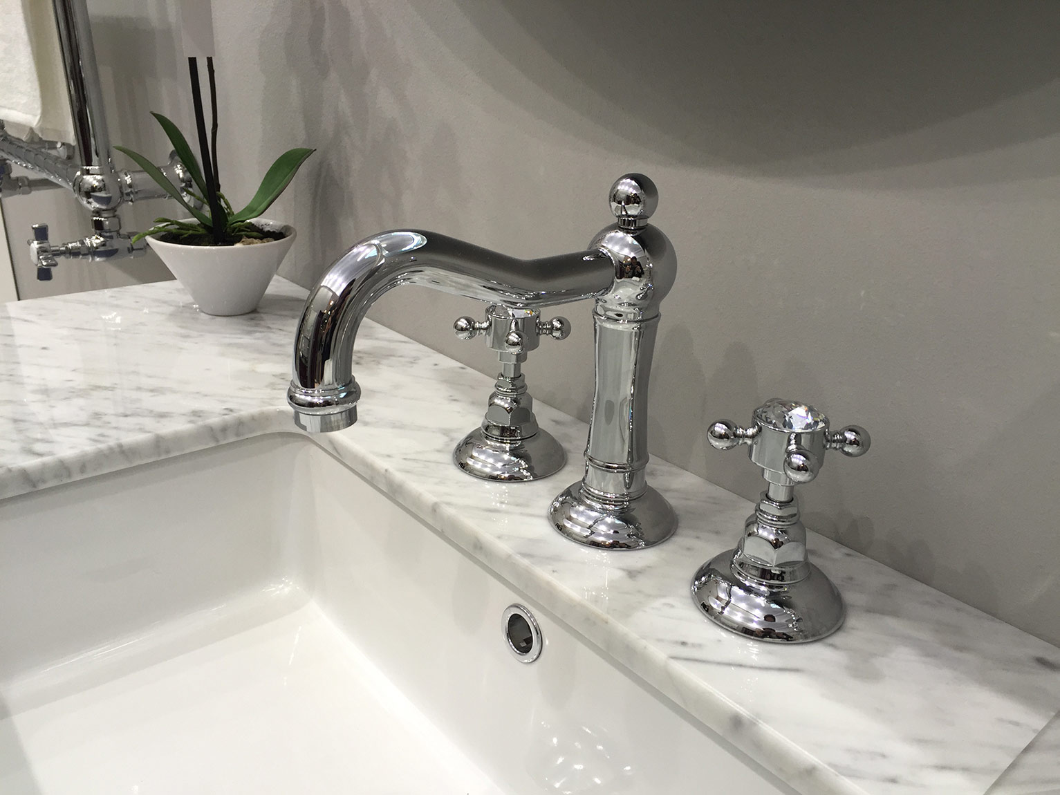 1455 ** 93 Смеситель для мойки настенный Nicolazzi Series Half Dome Crystal  - Вид №6