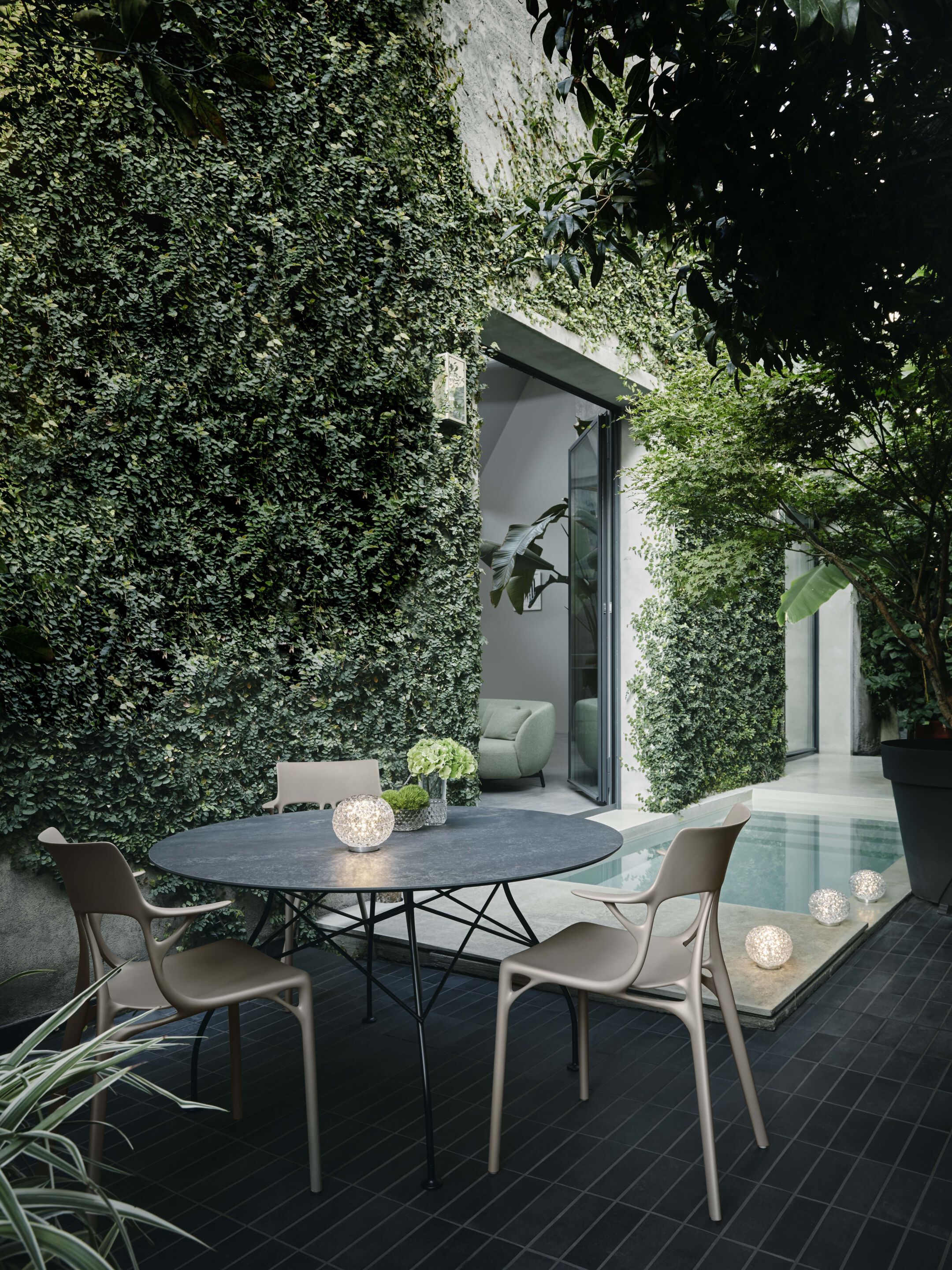 Стул из переработанного инженерного пластика с подлокотниками Kartell A. I ARCH-00030054 - Вид №8