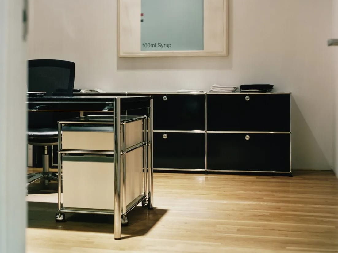 Металлический офисный комод с колесами USM USM Haller System ARCH-00023780 - Вид №7