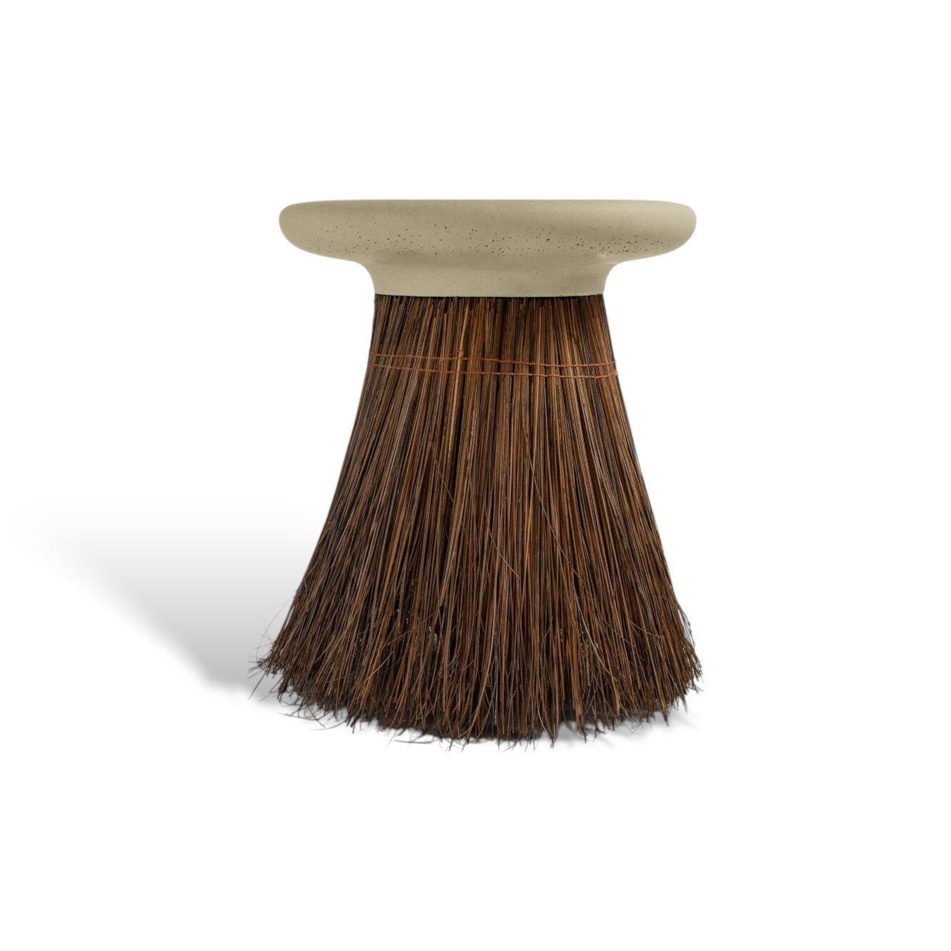 Бетонный низкий круглый журнальный столик URBI et ORBI Medius Terra ARCH-00030587 - Вид №7