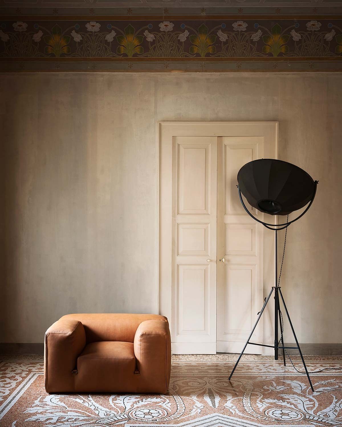 Кожаное кресло с подлокотниками Tacchini Le Mura ARCH-00030060 - Вид №4