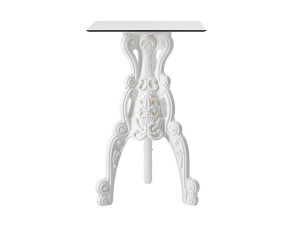 Высокий квадратный стол из полиэтилена для контракта