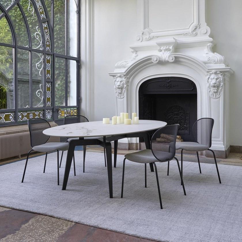 Ligne Roset Овальный стол со столешницей из керамогранита под мрамор  0m50fn5n-0m50fn5w  - Вид №2