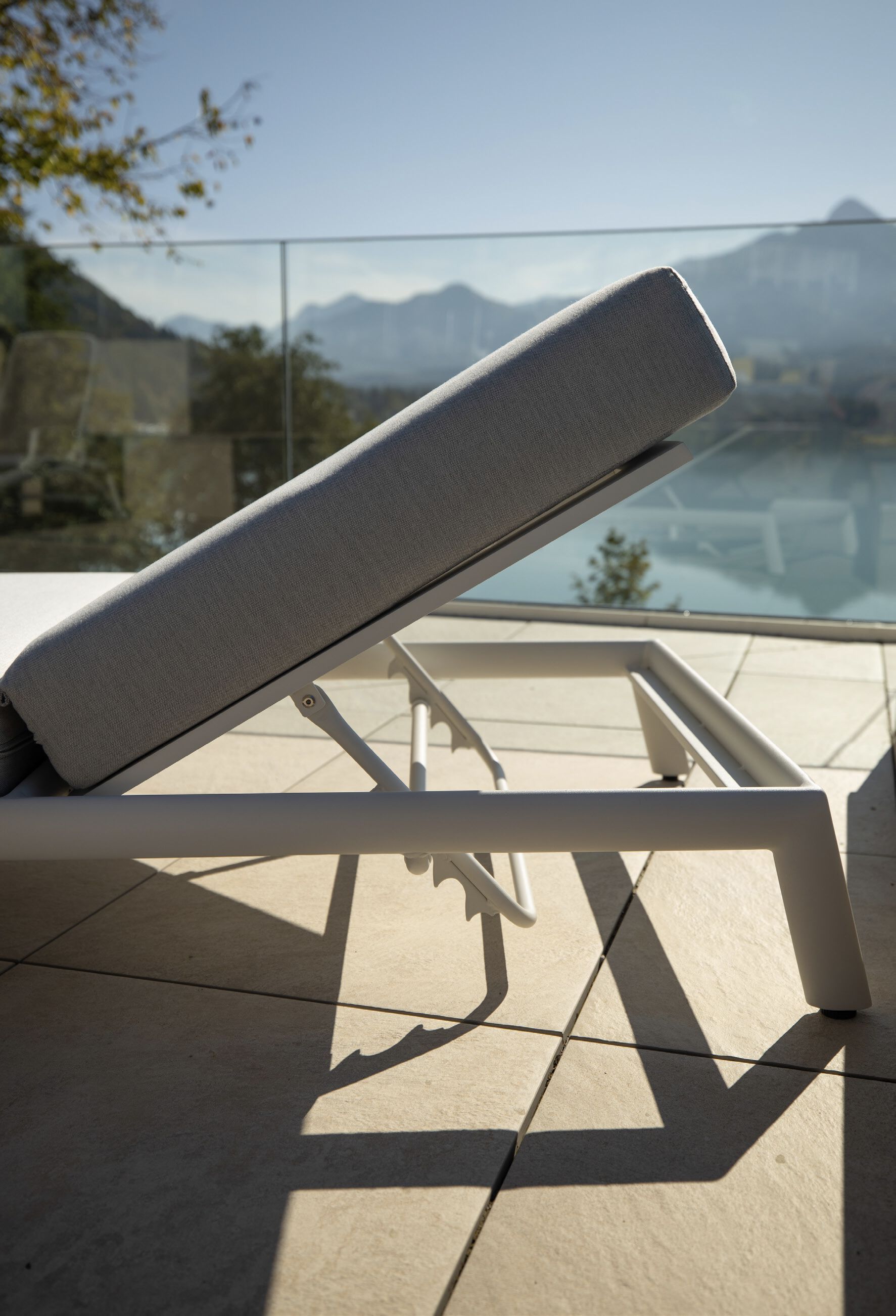 Шезлонг с откидывающейся спинкой в Sunbrella® DRIGANI INFINITY ARCH-00127114 - Вид №1