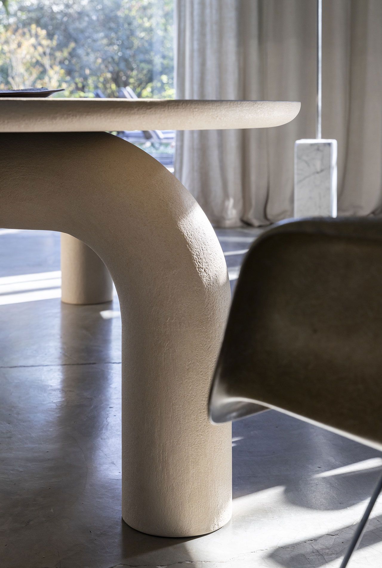 Круглый стол из полиуретана Mogg Elephante ARCH-00115481 - Вид №6