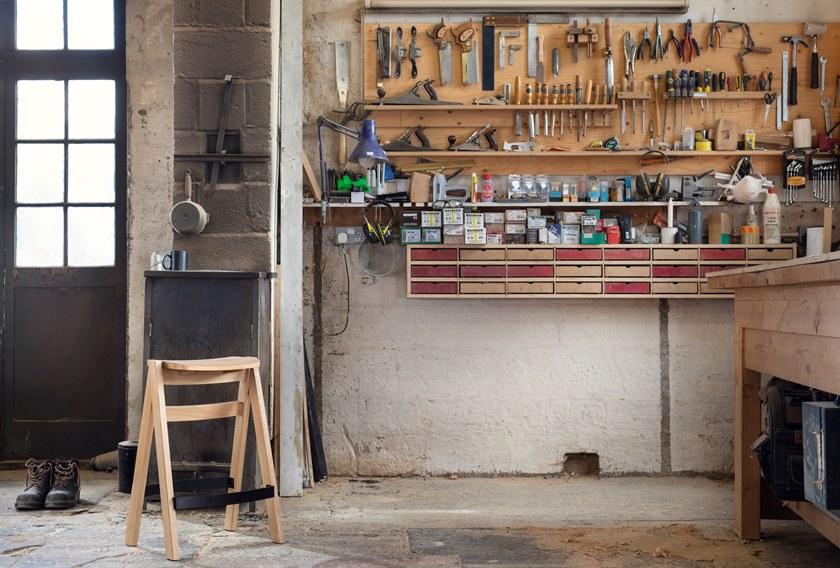 Deadgood Высокий штабелируемый табурет из дуба с подставкой для ног  Lsm - lsh  - Вид №4