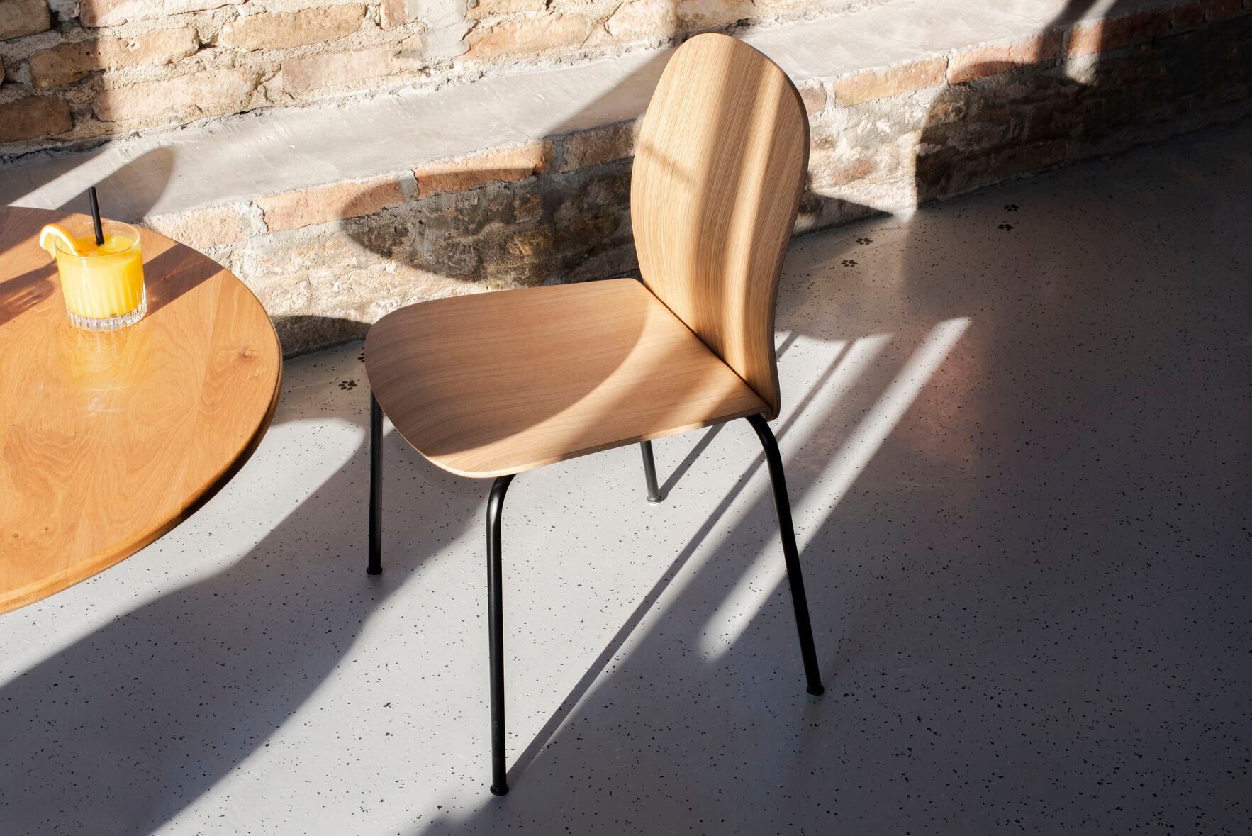 Штабелируемый стул из дуба Gazzda Book ARCH-00149968 - Вид №6