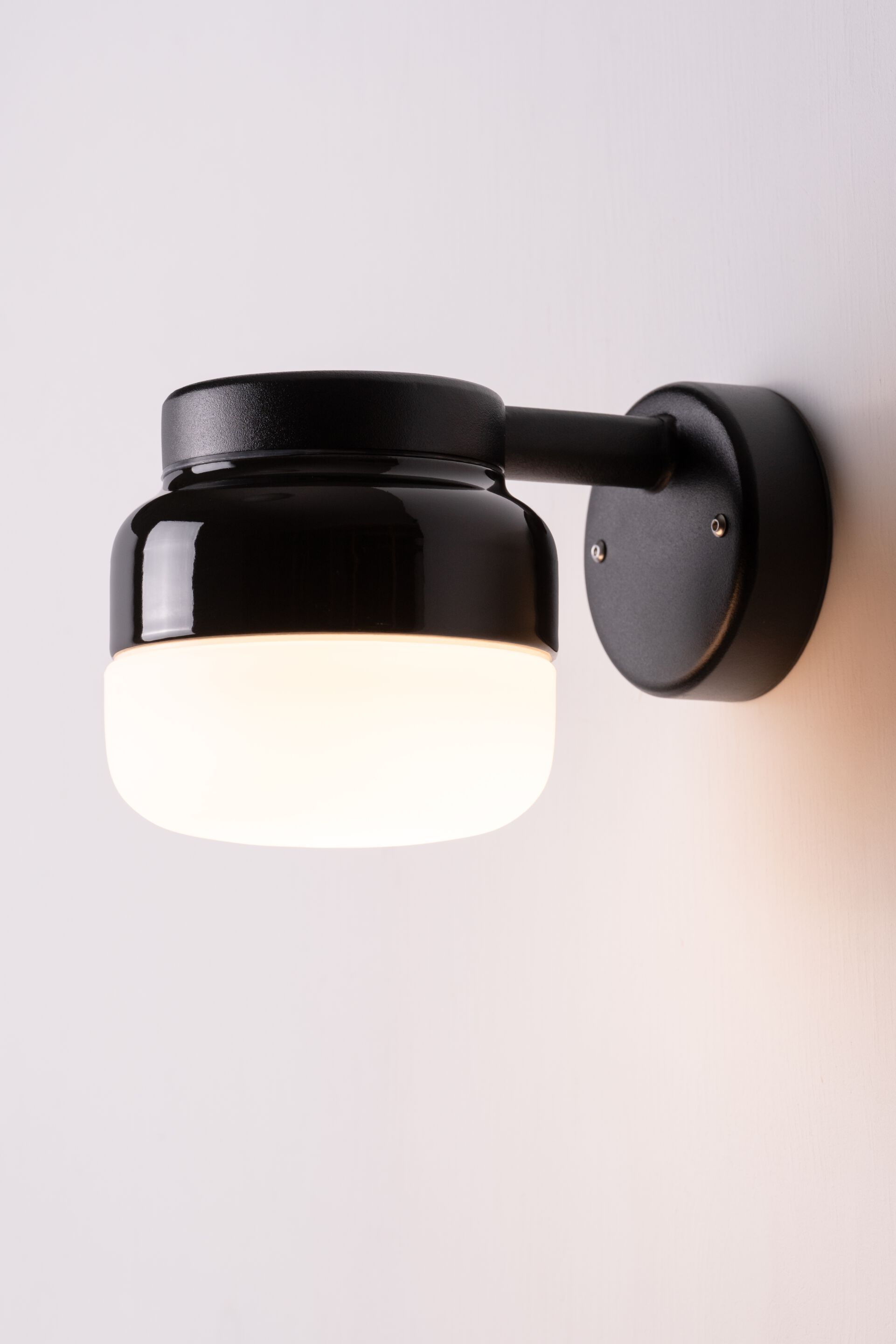 Матовый и фарфоровый стеклянный настенный светильник Ifö Electric Ohm ARCH-00043516 - Вид №5