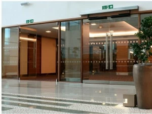 ASSA ABLOY Автоматическая универсальная распашная дверь Porte automatiche a battente