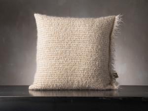 Квадратная шерстяная подушка