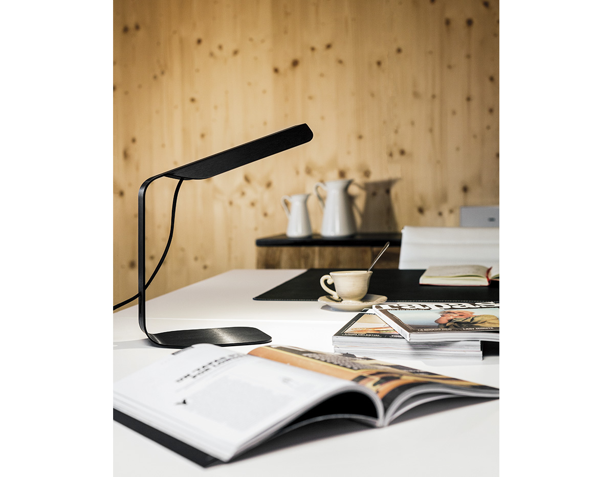 005072 Настольная лампа Folio Estiluz  - Вид №1