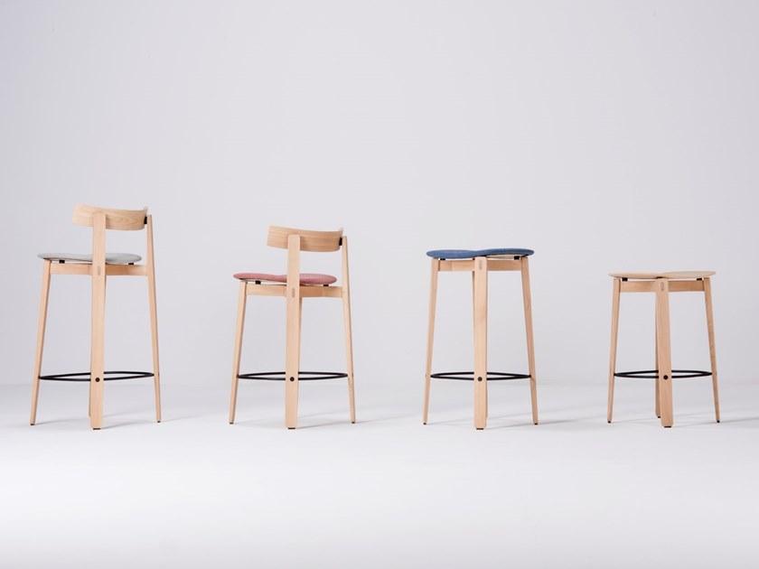 Gazzda Барный стул из ткани с подставкой для ног Nora sun-id-1451292 - Вид №4