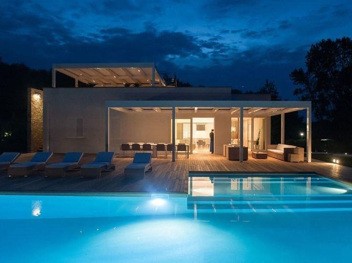 STUDIO 66 Настенная пергола из алюминия с регулируемыми жалюзи sun-id-1351963 - Вид №4