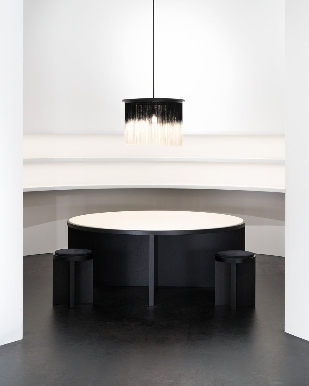 Круглый дубовый стол Serax Мебель от Энн Демельмейстер ARCH-00052901 - Вид №8