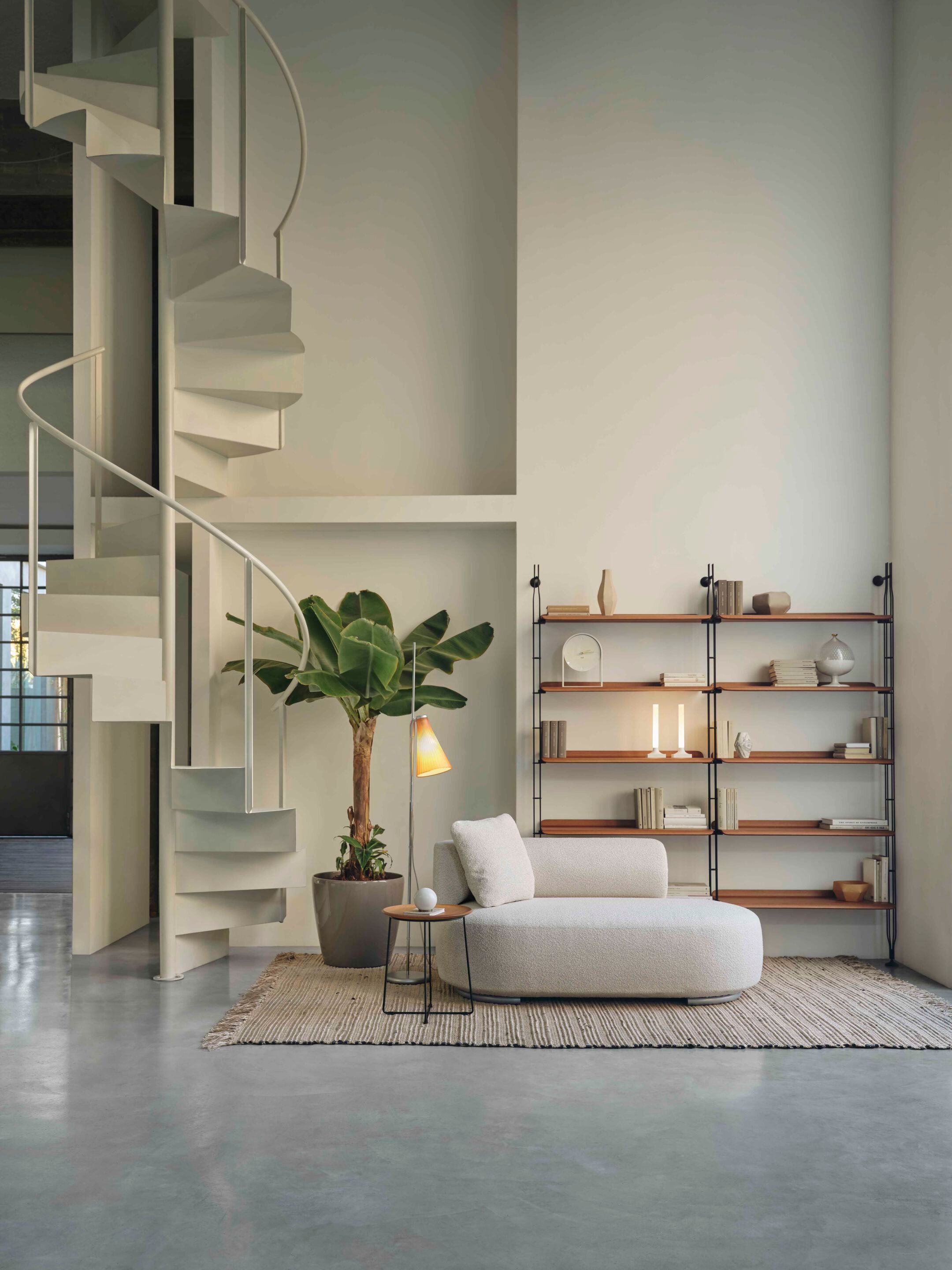 Квадратная однотонная подушка Kartell K-Waiting ARCH-00053707 - Вид №2