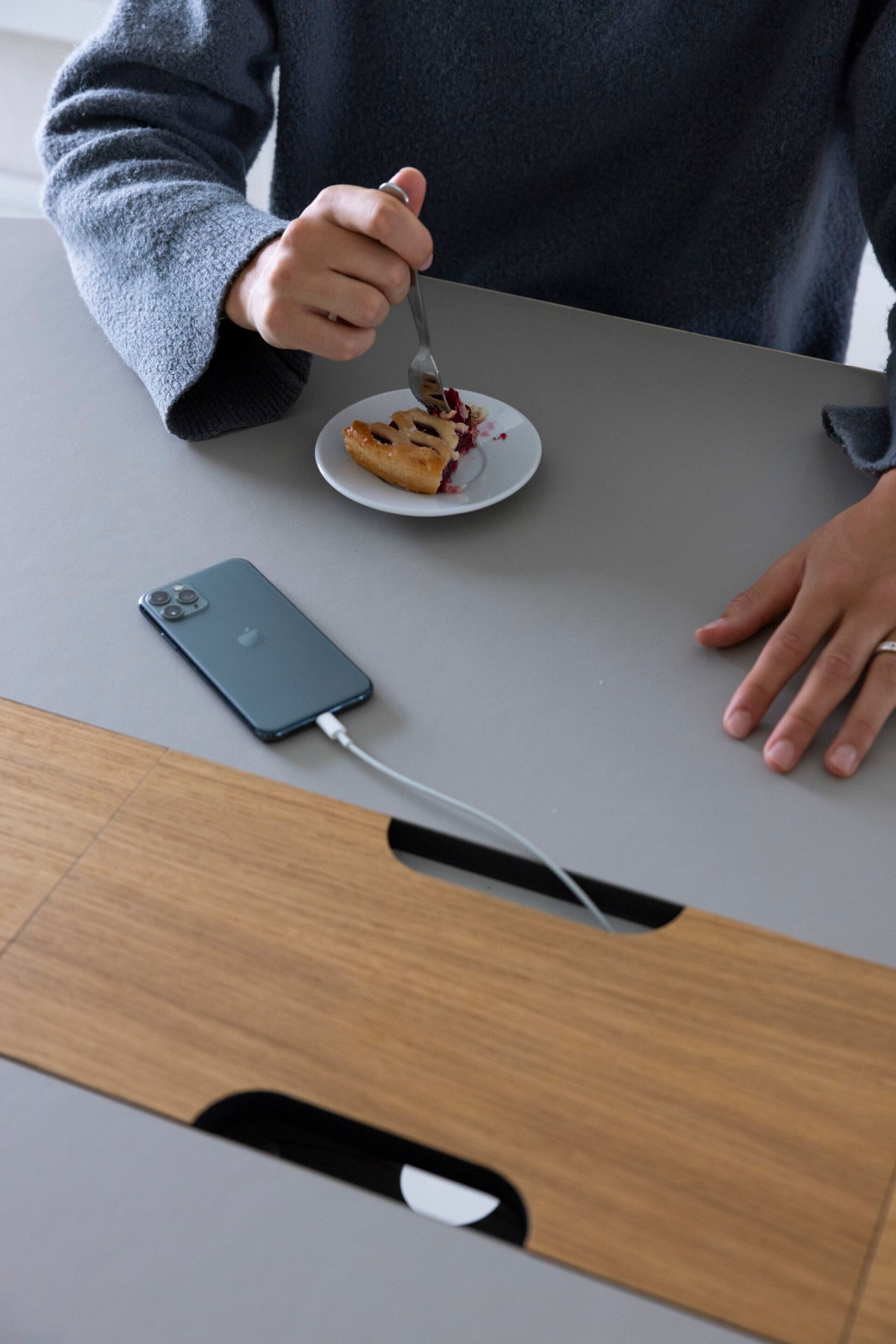 Прямоугольный стол для совещаний из стали и дерева с системой люверсов Cascando Pully ARCH-00081739 - Вид №9