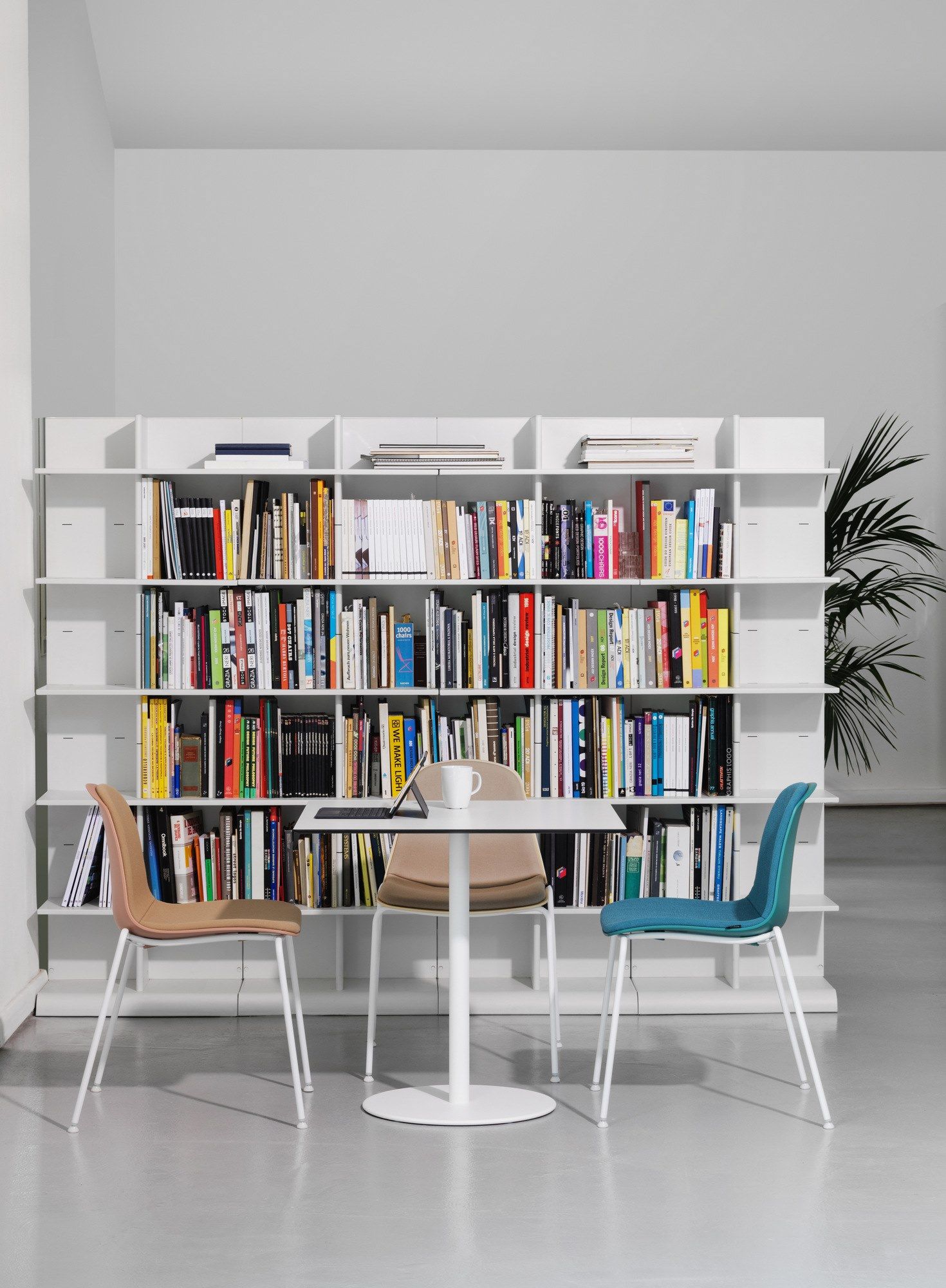 Мягкий штабелируемый стул Luxy эпоха ARCH-00032484 - Вид №5