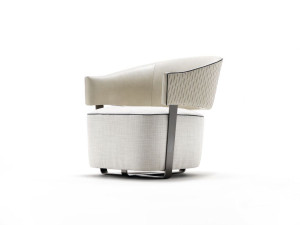 Кресло из кожи и ткани