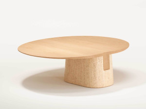 Низкий овальный журнальный столик из дерева и травертина