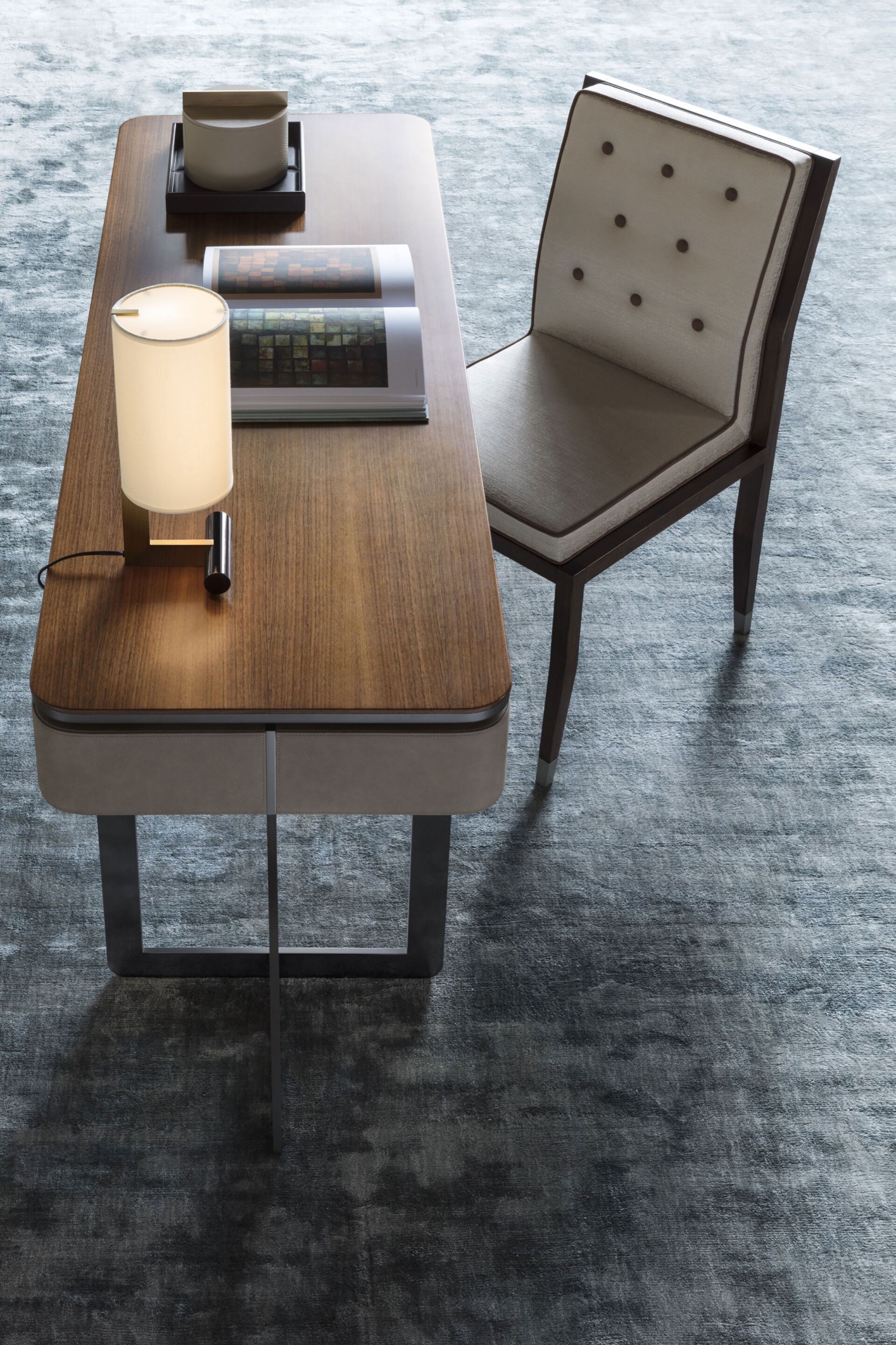 Туалетная консоль из орехового дерева с ящиками OAK New York Suite ARCH-00150727 - Вид №3