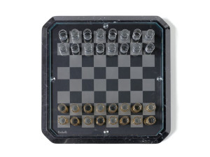 Шахматная доска из черного мрамора Marquina и закаленного стекла