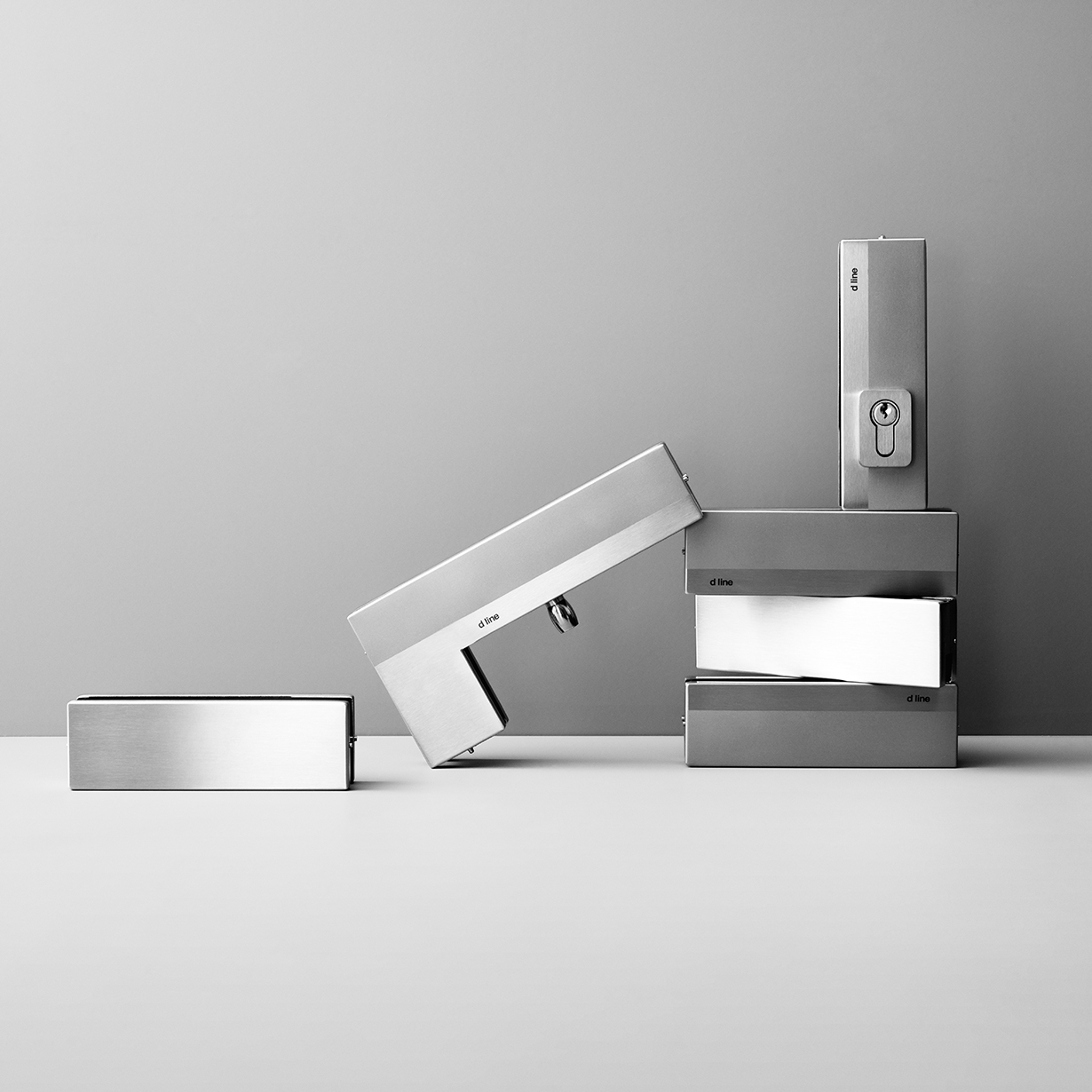 14520402000 Стеклянный накладной нижний замокd line Knud Holscher 