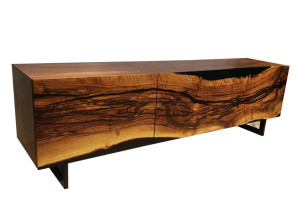Мебель для телевизора из смолы и орехового дерева