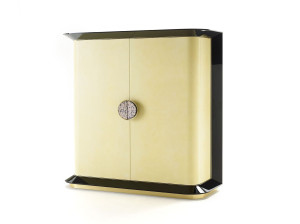 Деревянный шкаф с распашными дверцами