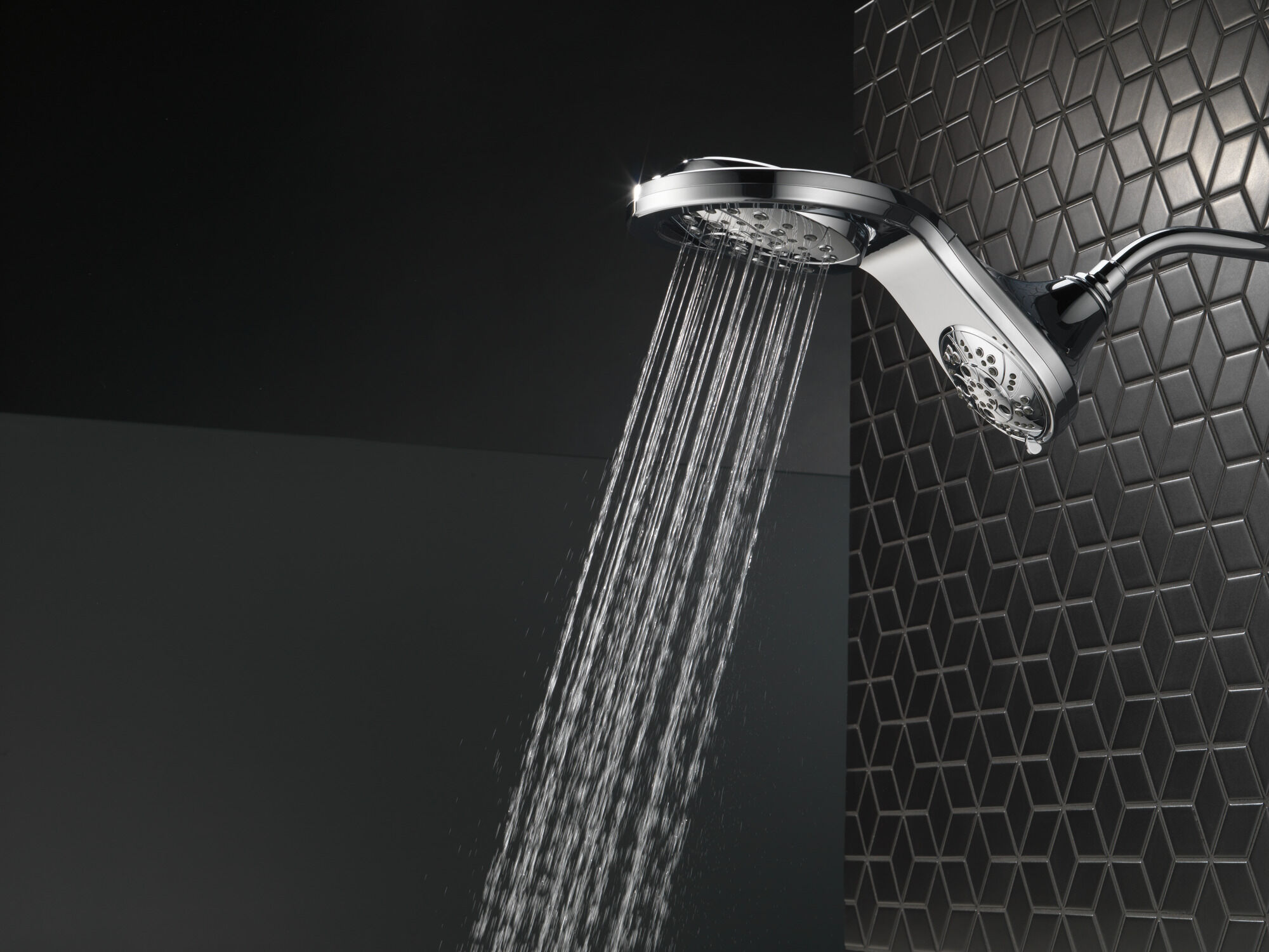 58581-25-PK HydroRain® H2Okinetic® 5-регулировочная душевая лейка два в одном Delta Faucet Universal Showering Хром  - Вид №26