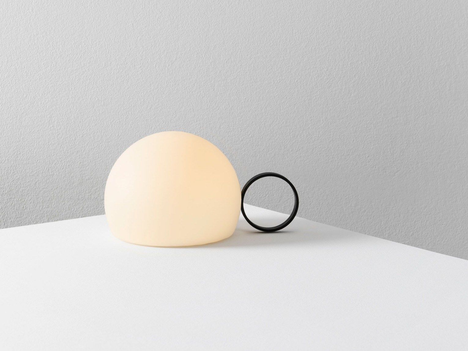 Светодиодная настольная лампа с батарейным питанием Estiluz Circ ARCH-00128913